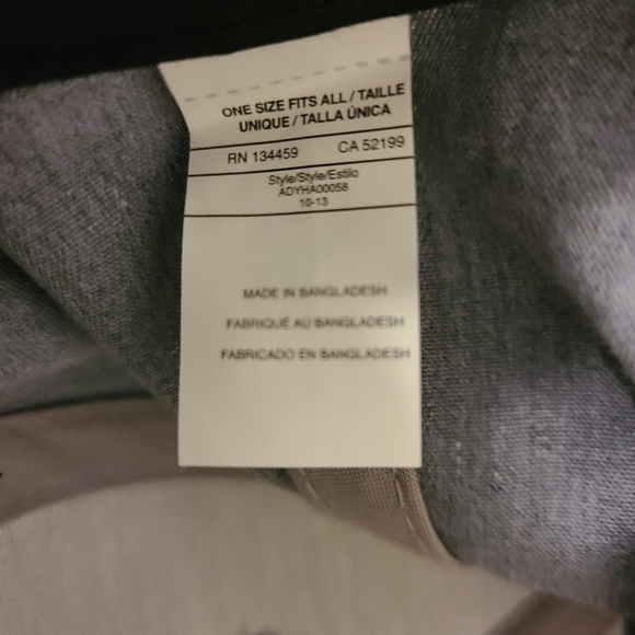 DC Shoes adjustable size Hat - Picture 9 of 9